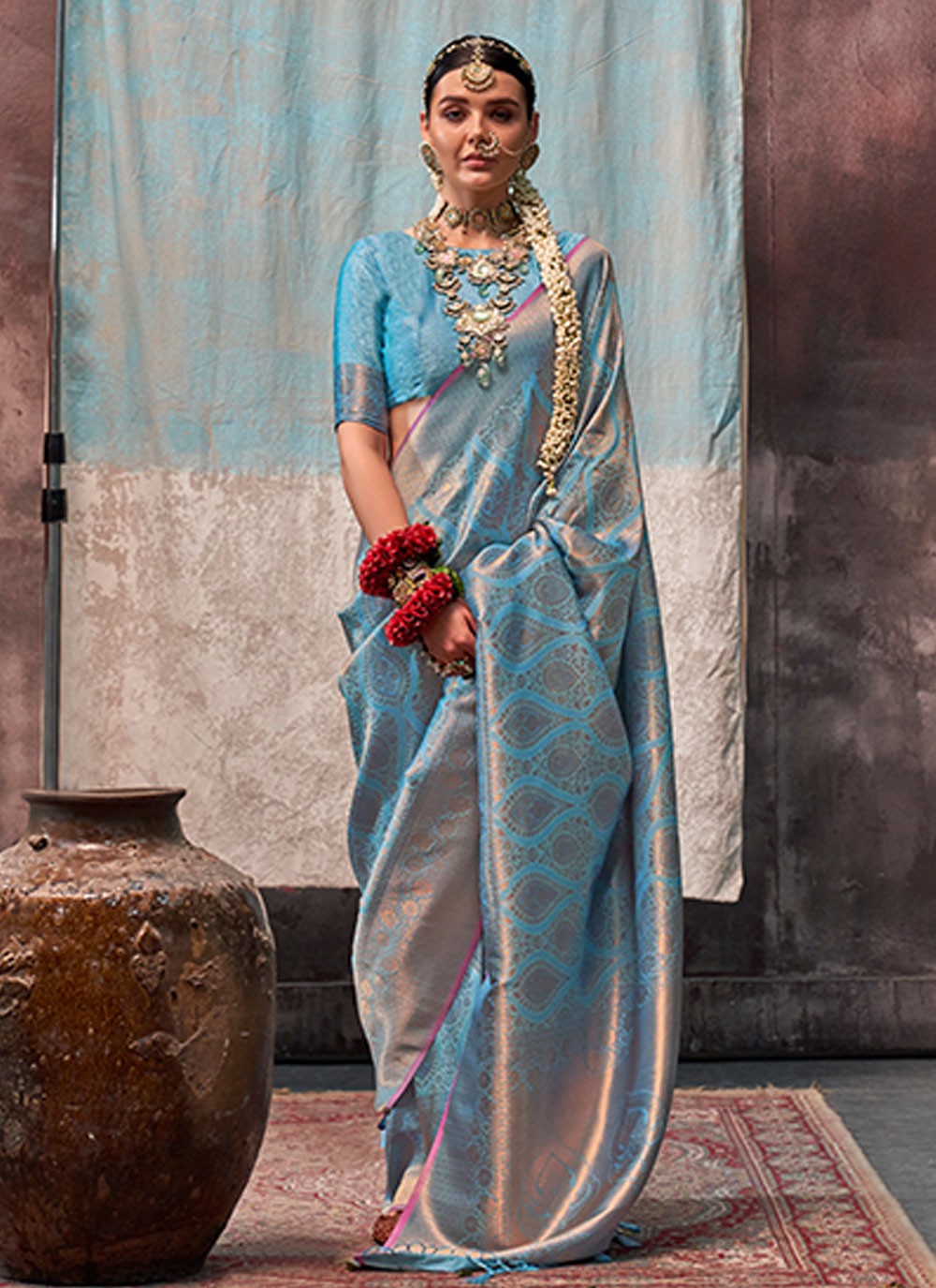 Contemporary Weaving Zari Silk Saree - S6931