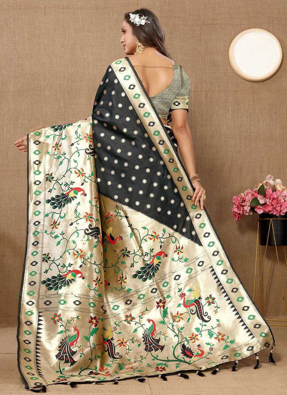 Classic Weaving Zari Silk Saree - S5622