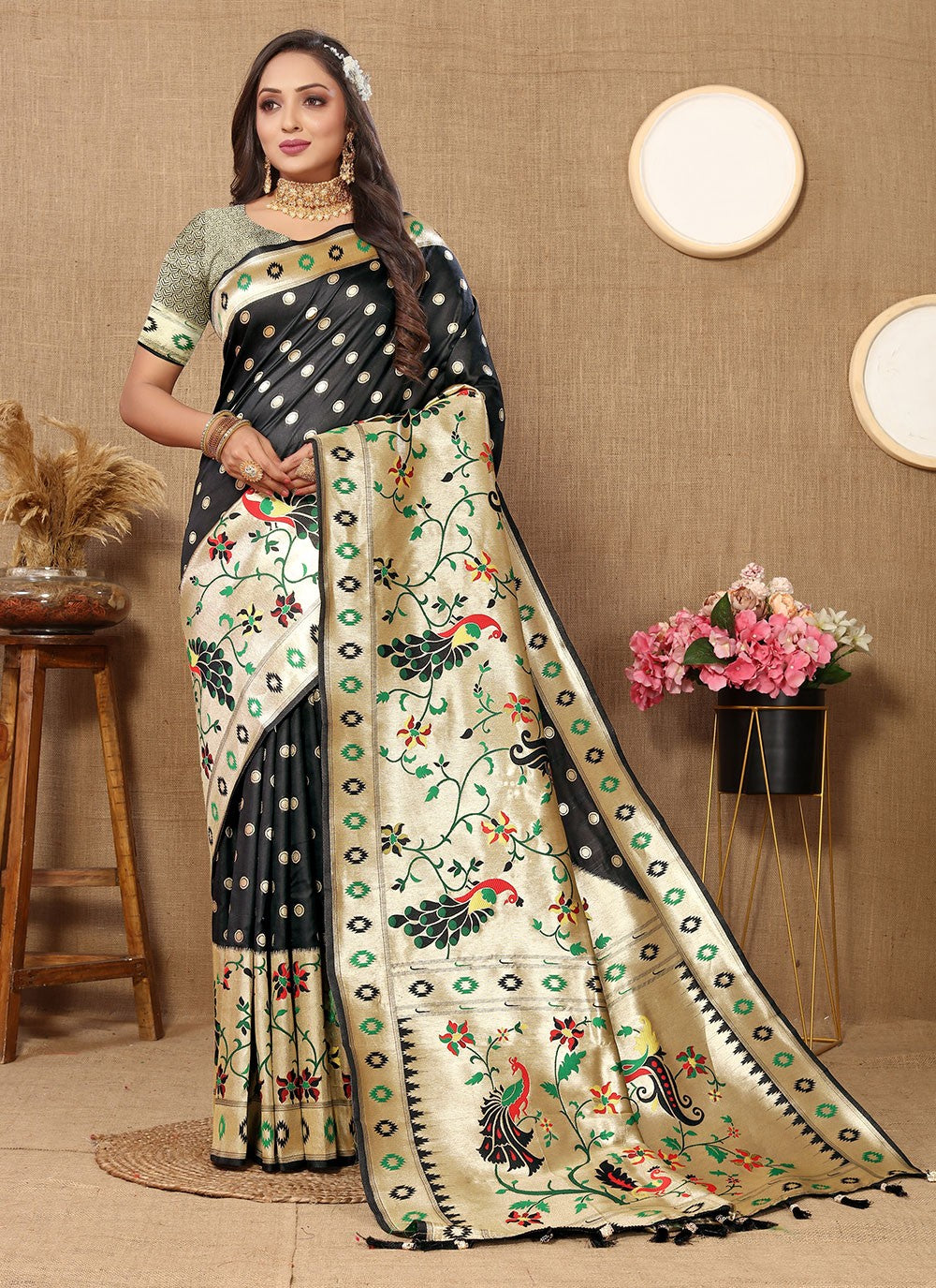 Classic Weaving Zari Silk Saree - S5622