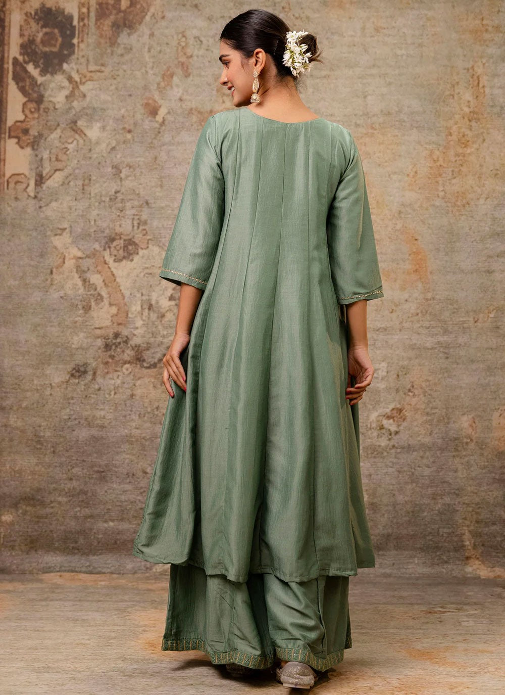 Embroidered Silk Blend Green Salwar Suit T6116