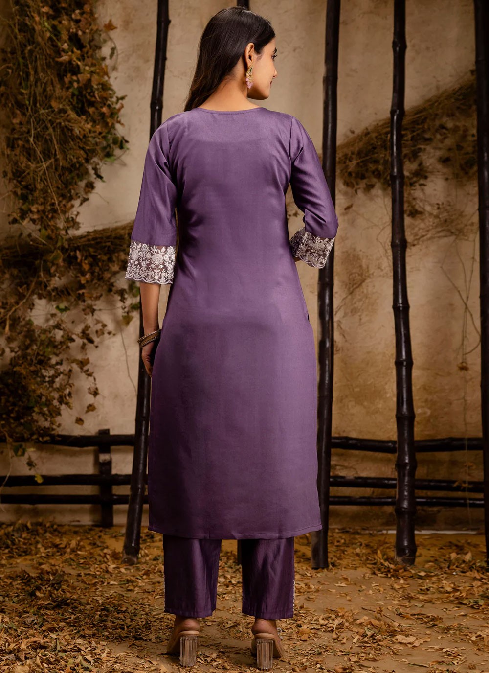 Embroidered Silk Blend Lavender Salwar Suit T6076