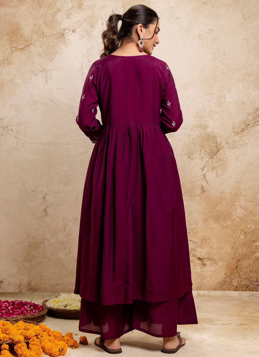 Embroidered Silk Blend Purple Salwar Suit T6122