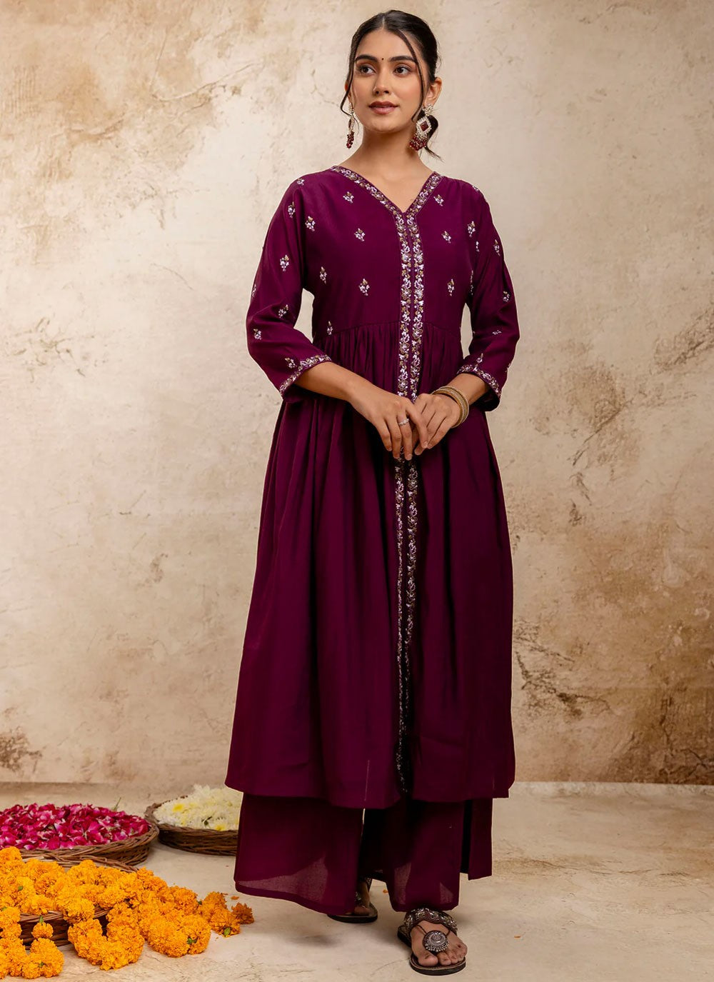 Embroidered Silk Blend Purple Salwar Suit T6122