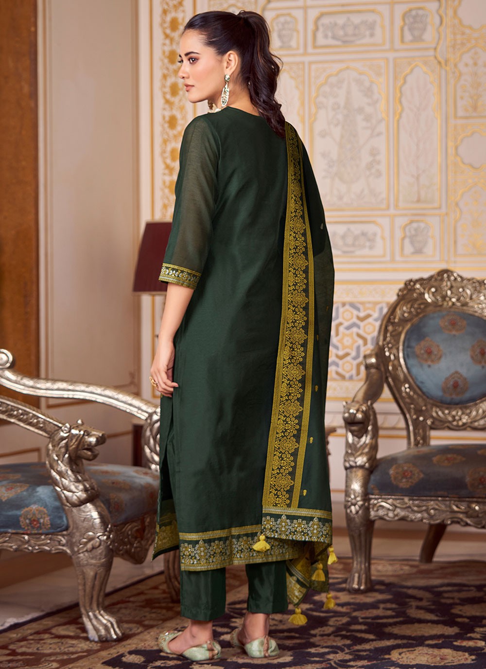 Embroidered Silk Blend Green Salwar Suit T5927