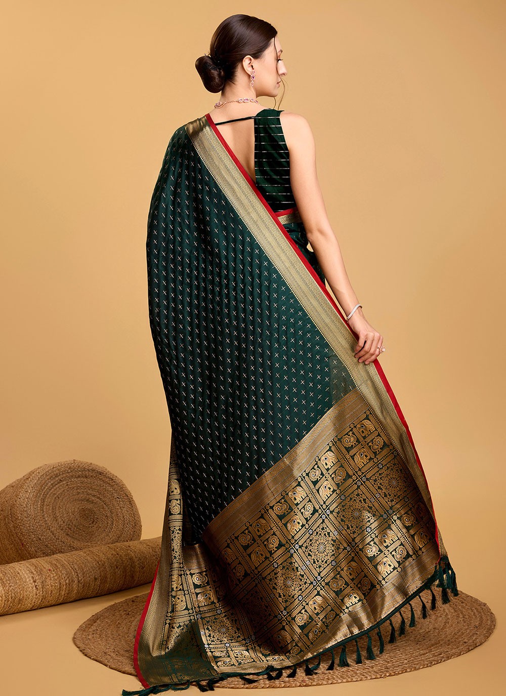 Contemporary Jacquard Work Silk Saree - S5601