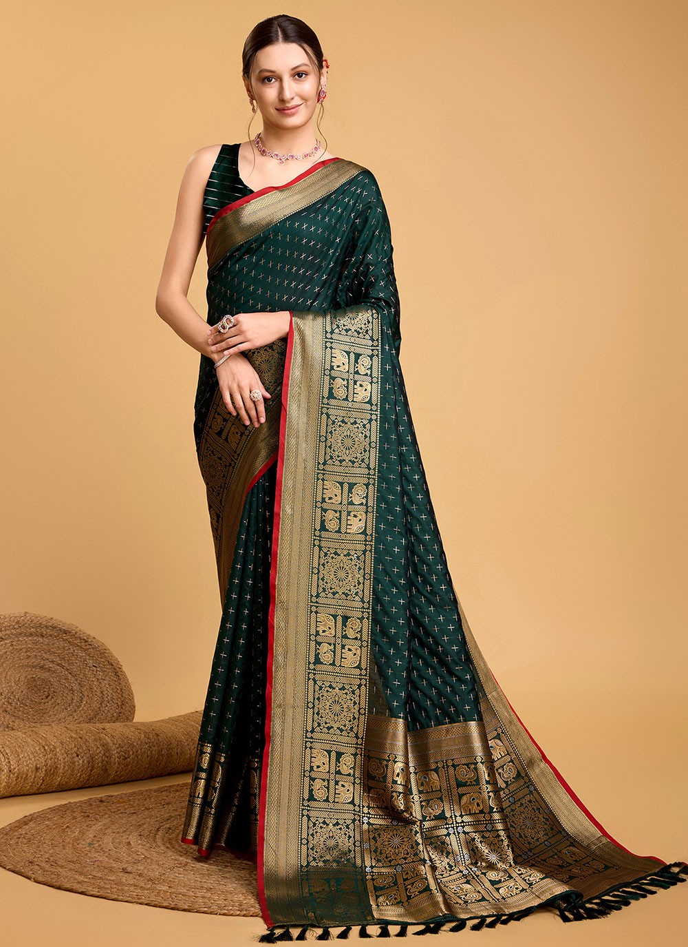 Contemporary Jacquard Work Silk Saree - S5601