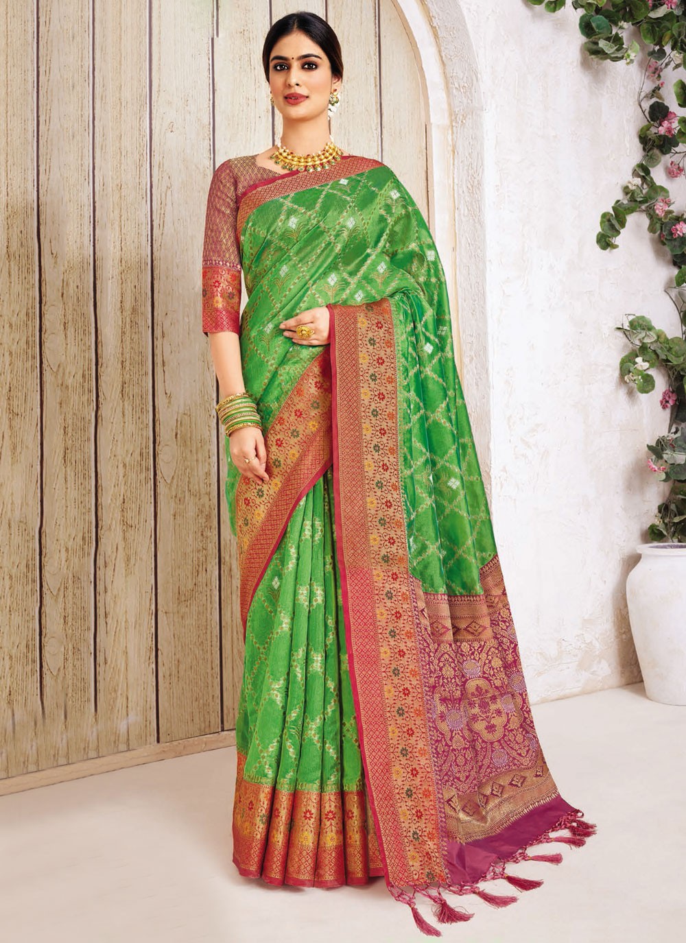 Designer Weaving Zari Green Silk Saree S13490