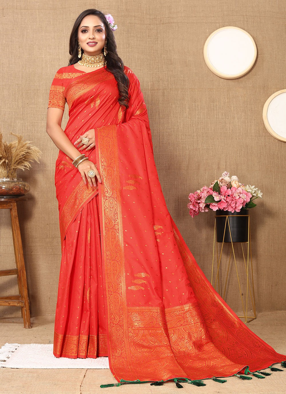 Classic Weaving Zari Silk Saree - S5472