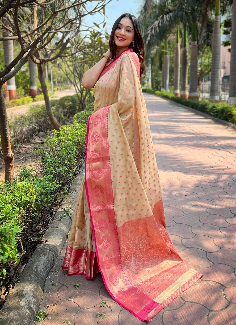 Classic Woven Silk, Tissue Saree - S7851