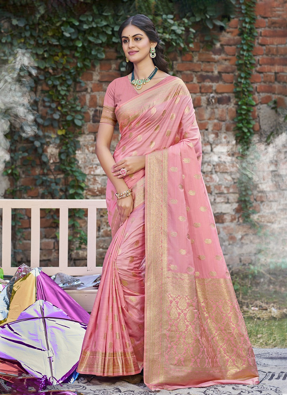 Classic Saree Weaving Zari Pink Silk S12812