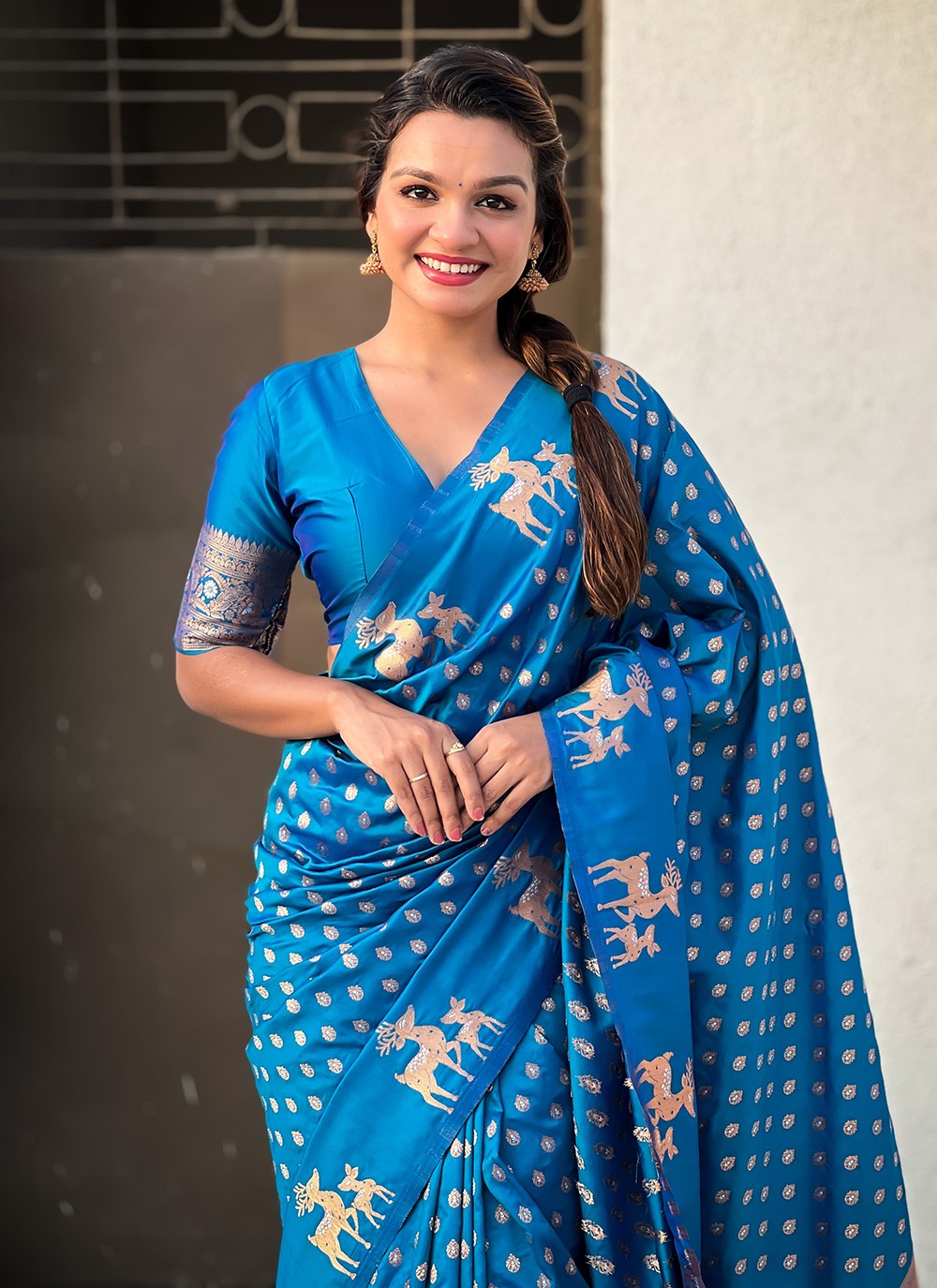 Classic Saree Weaving Zari Teal Silk Saree S13158