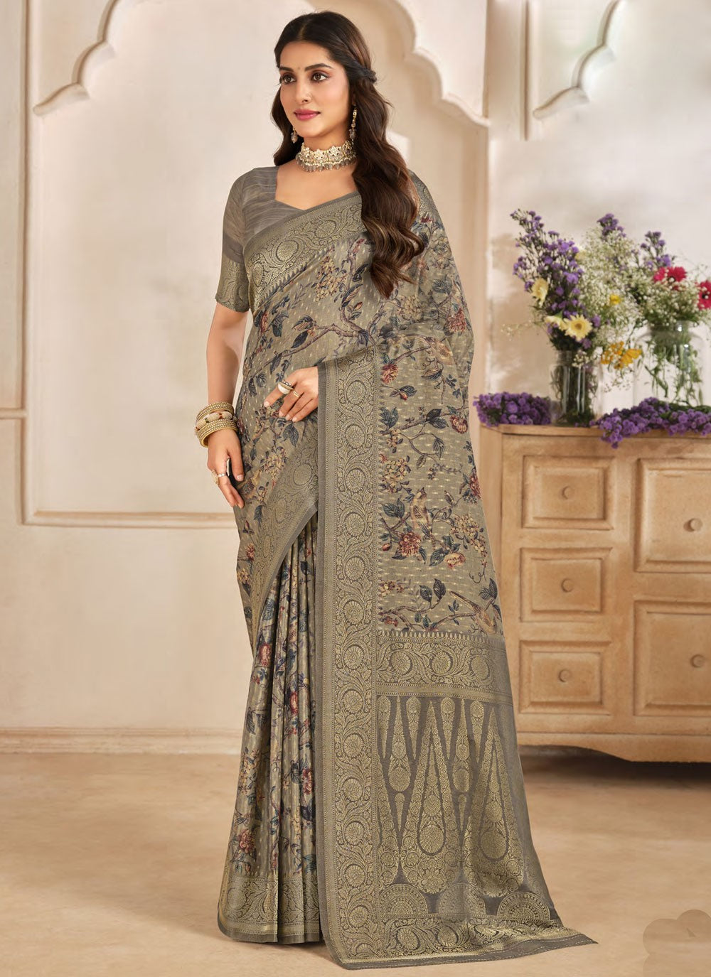 Classic Saree Weaving Zari Silver Silk Saree S13323