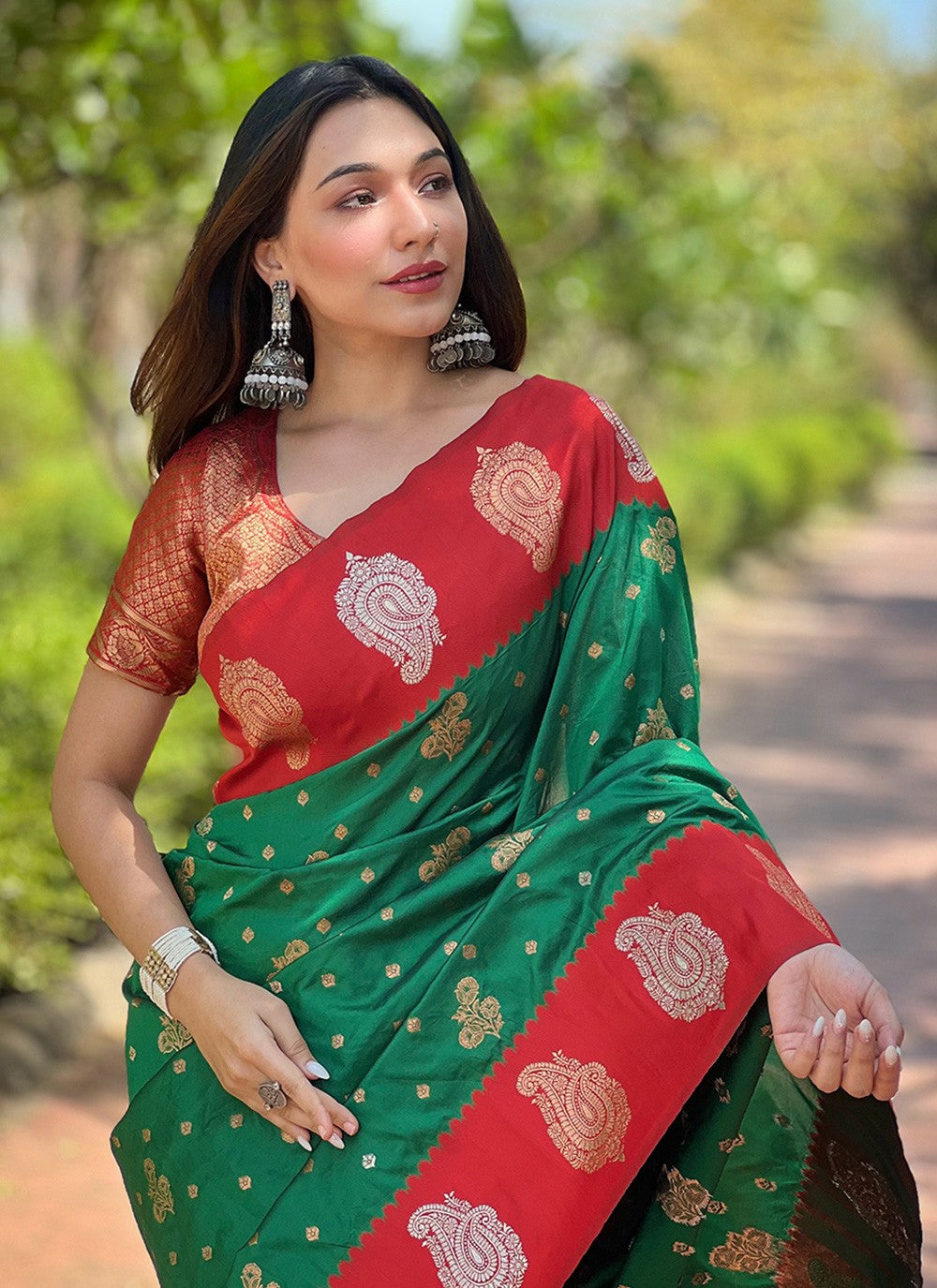 Contemporary Woven Green Silk S12597