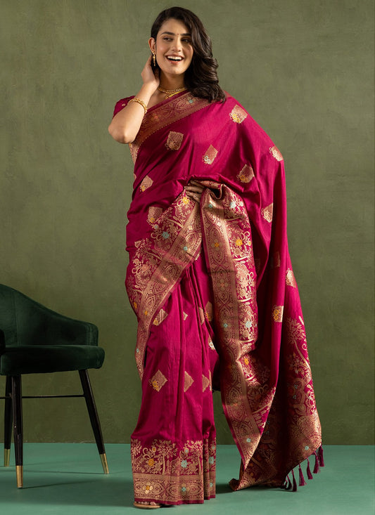 Wine Silk Contemporary Saree Woven S16550