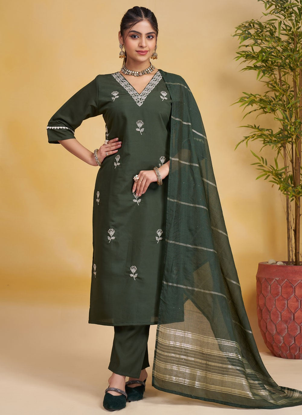 Beads Silk Green Pant Style Suit T6578