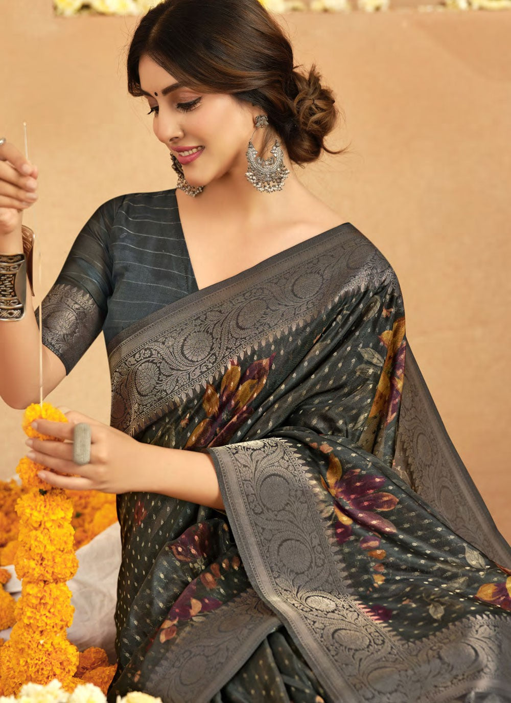 Designer Weaving Zari Black, Grey Silk Saree S13328