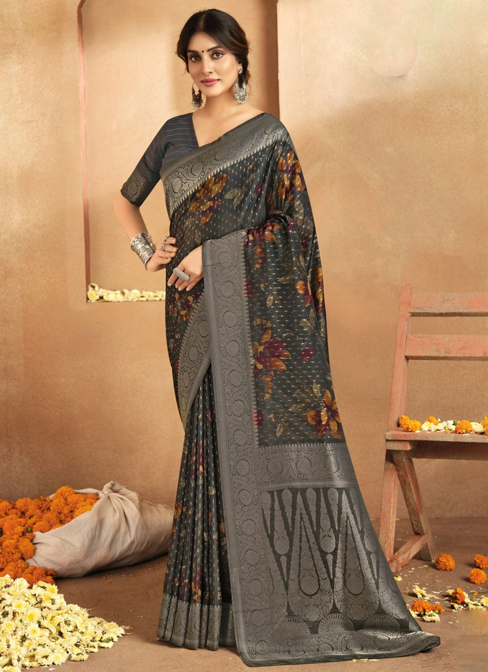 Designer Weaving Zari Black, Grey Silk Saree S13328