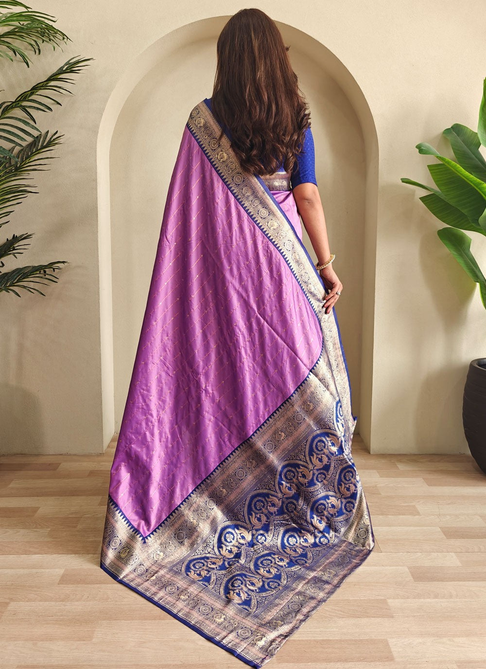 Lavender Silk Designer Saree Weaving Zari S18397