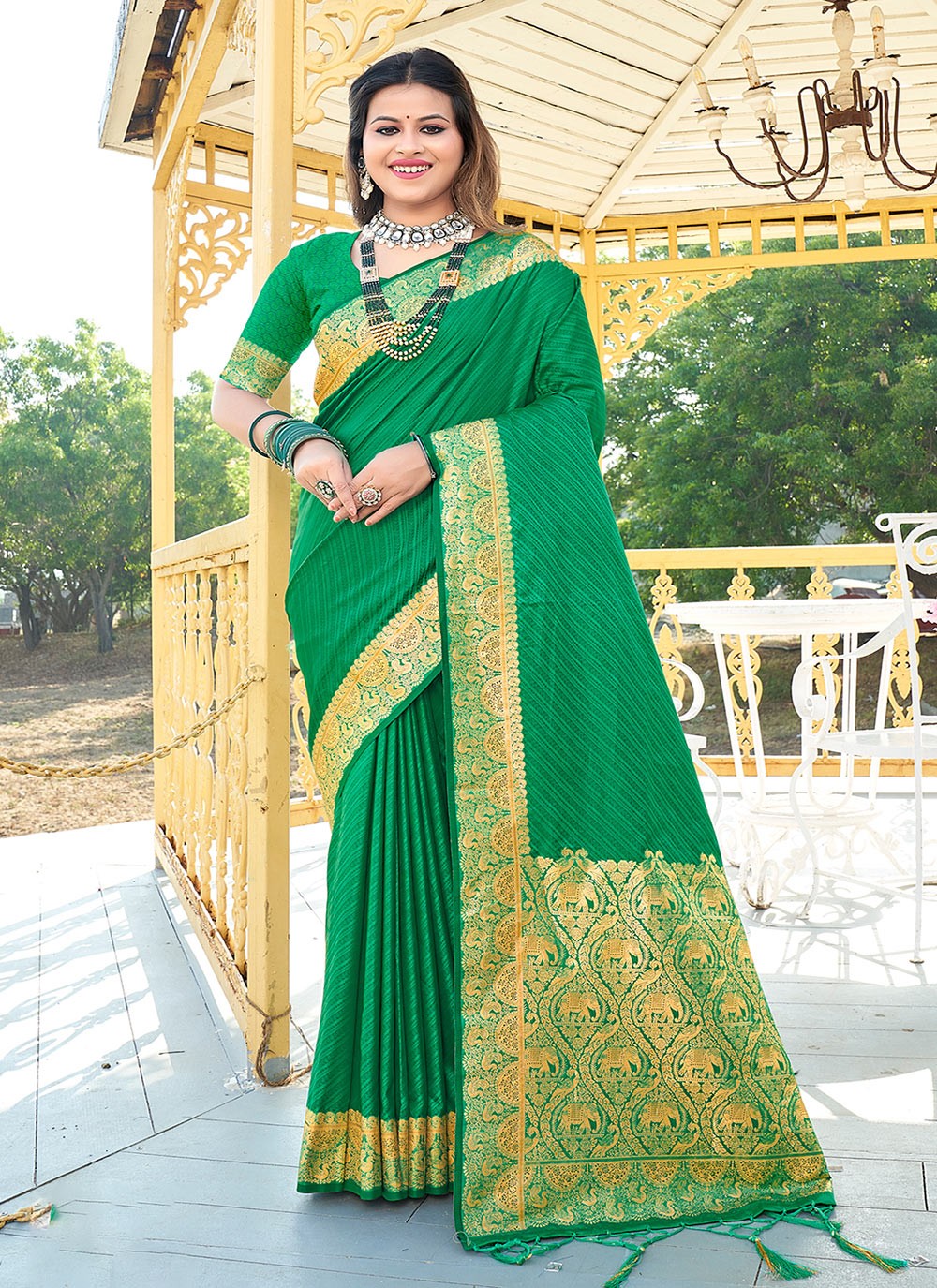 Traditional Weaving Zari Silk Saree - S6658