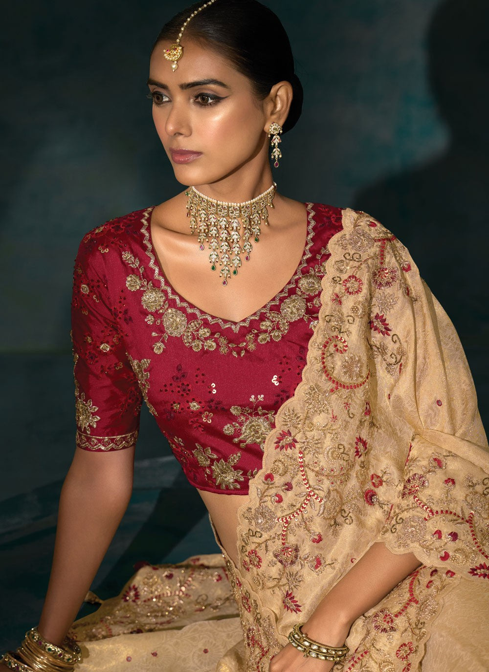 Cream Silk Trendy Saree Cutdana, Embroidered, Mirror, Moti, Thread, Zari S19720