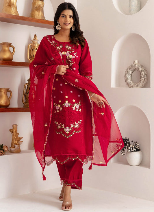 Archive Embroidered 316441 Hot Pink T6720