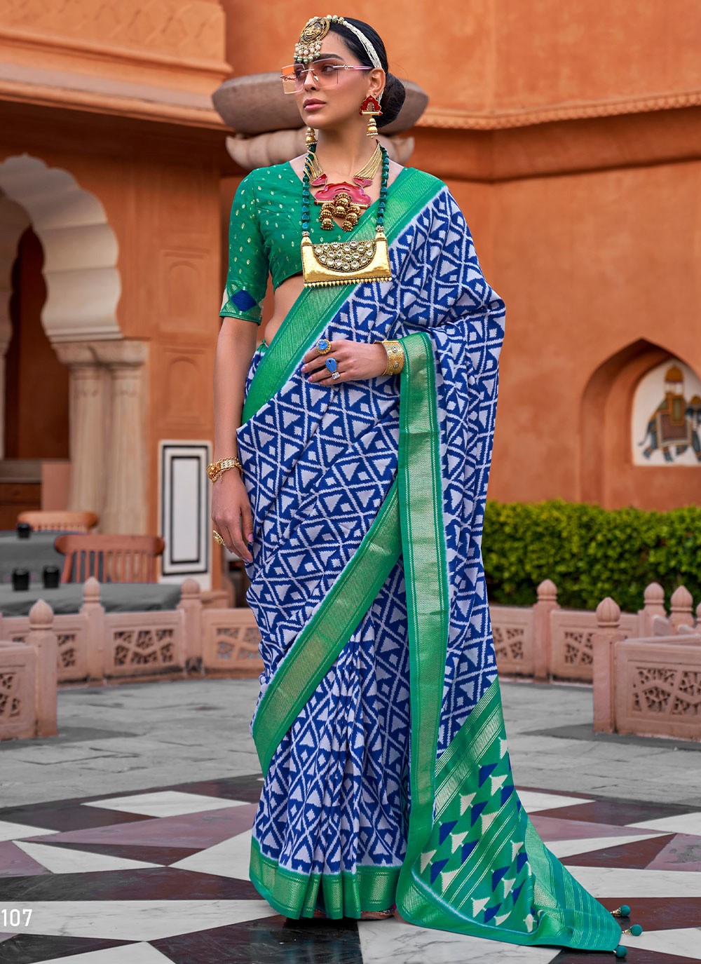 Classic Foliage Prints Silk Saree - S2648