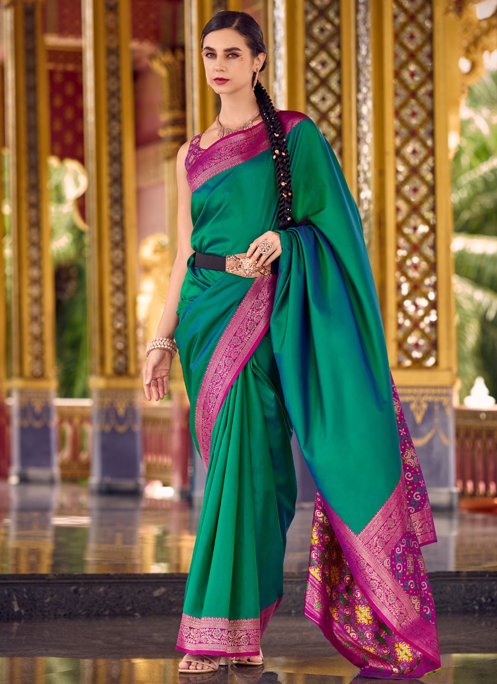 Green Silk Traditional Saree Weaving Zari, Zari S16156