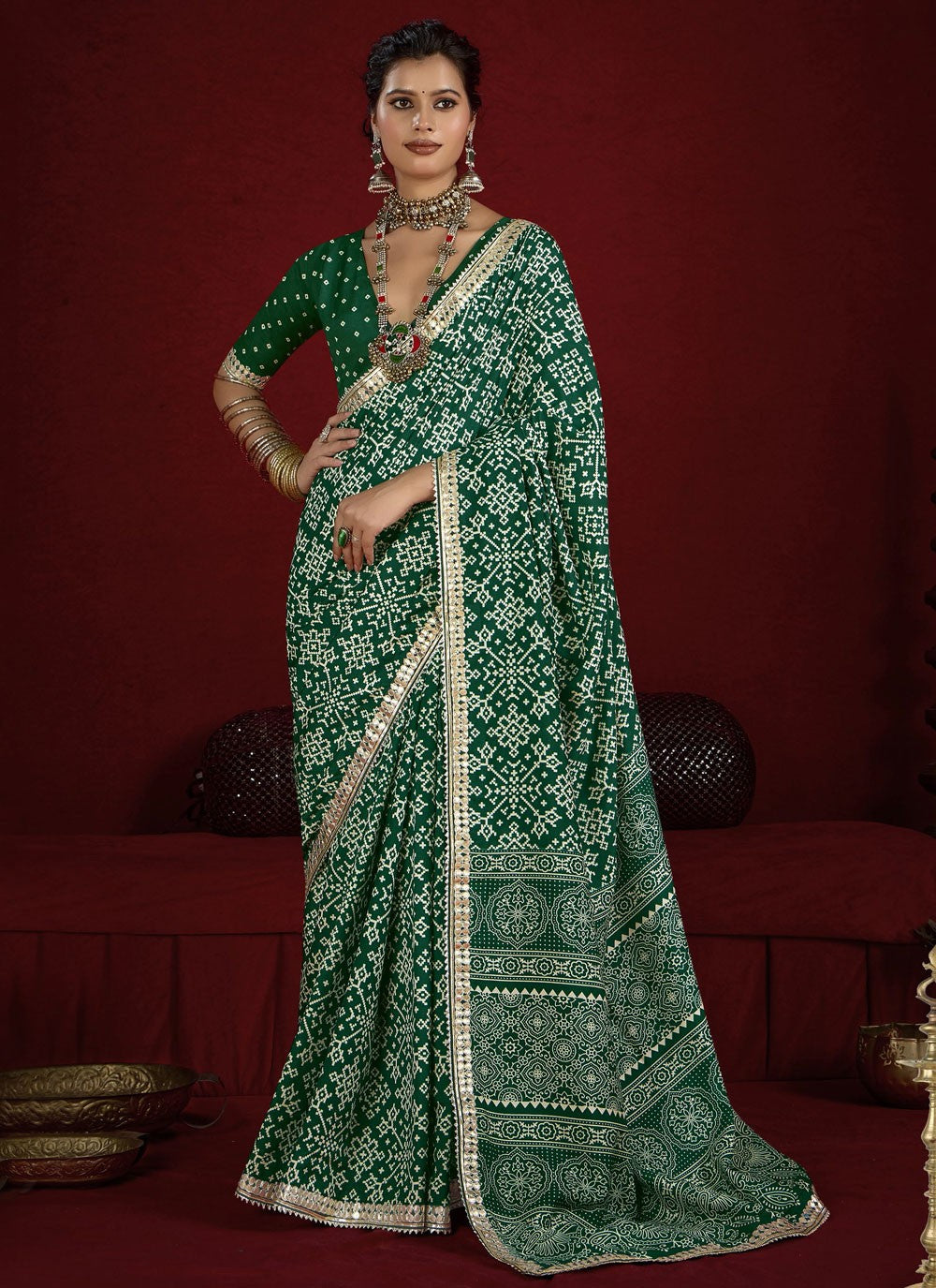 Green Silk Trendy Saree Border Work, Lace, Printed S17120