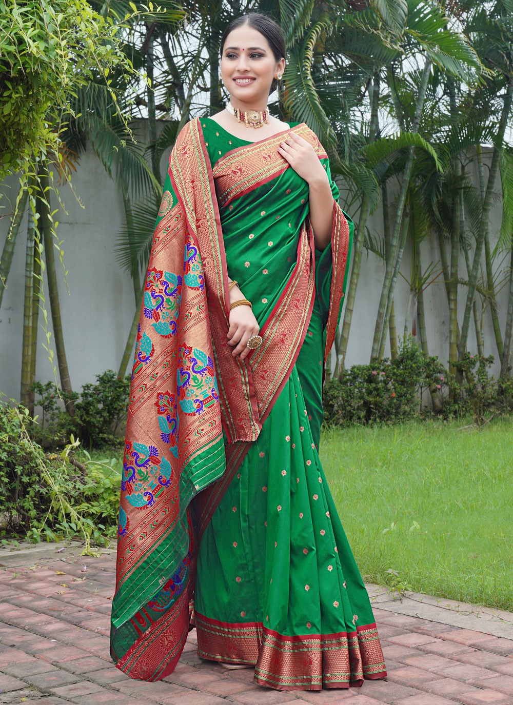 Contemporary Border Work Green Silk Saree S12424