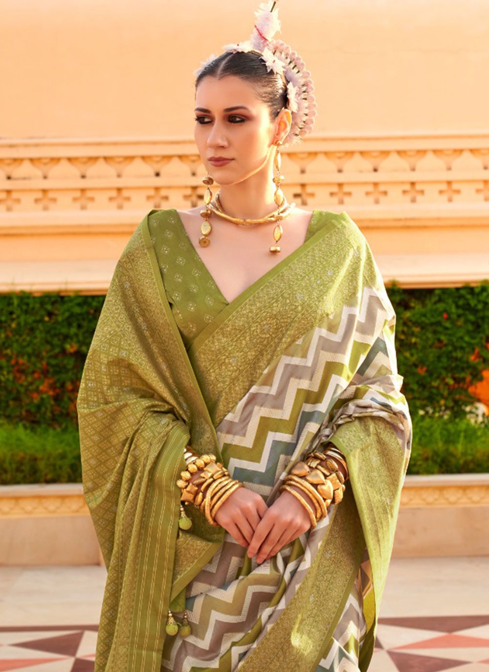 Classic Foliage Prints Silk Saree - S7236