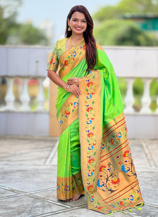 Green Silk Contemporary Saree Jacquard Work, Meenakari S19943