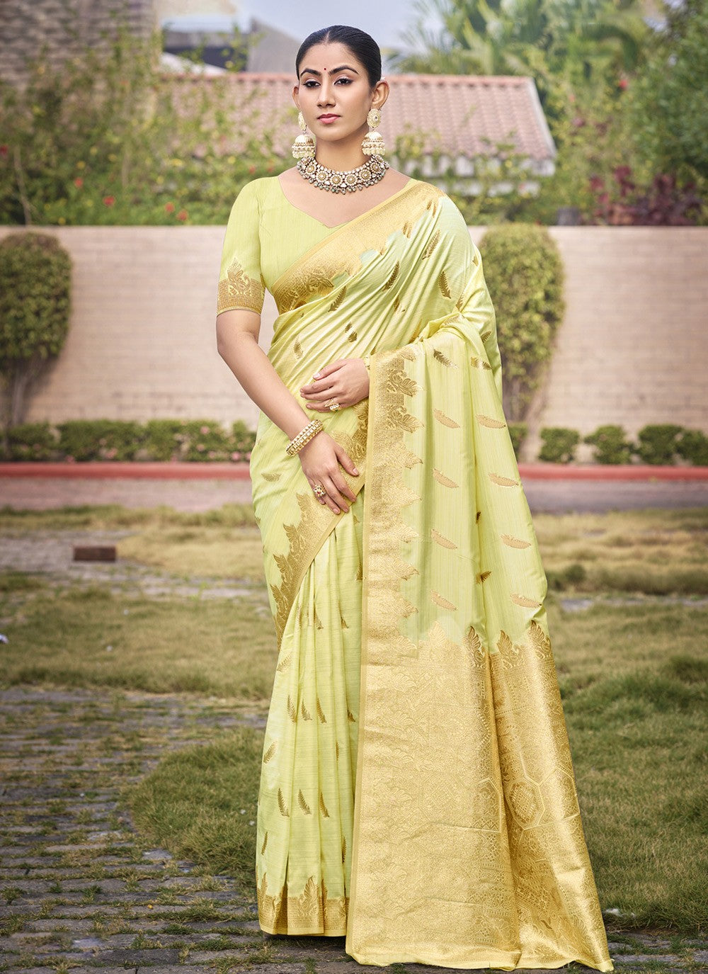 Weaving Zari Silk Green Saree S14483