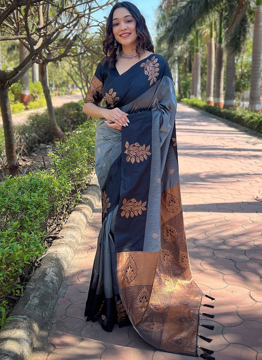 Traditional Weaving Zari Silk Saree - S8300