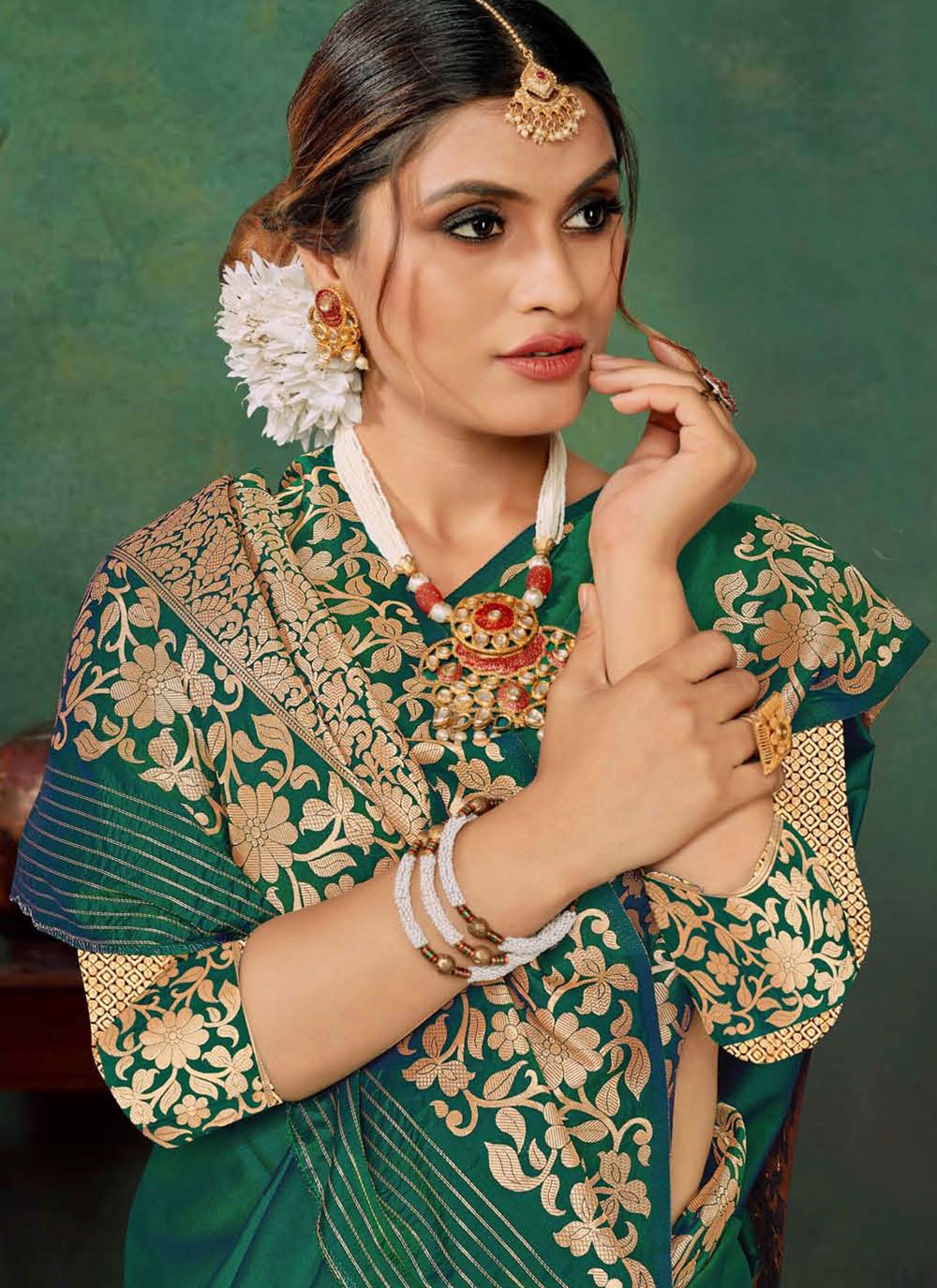 Contemporary Jacquard Work Green Silk Saree S12892