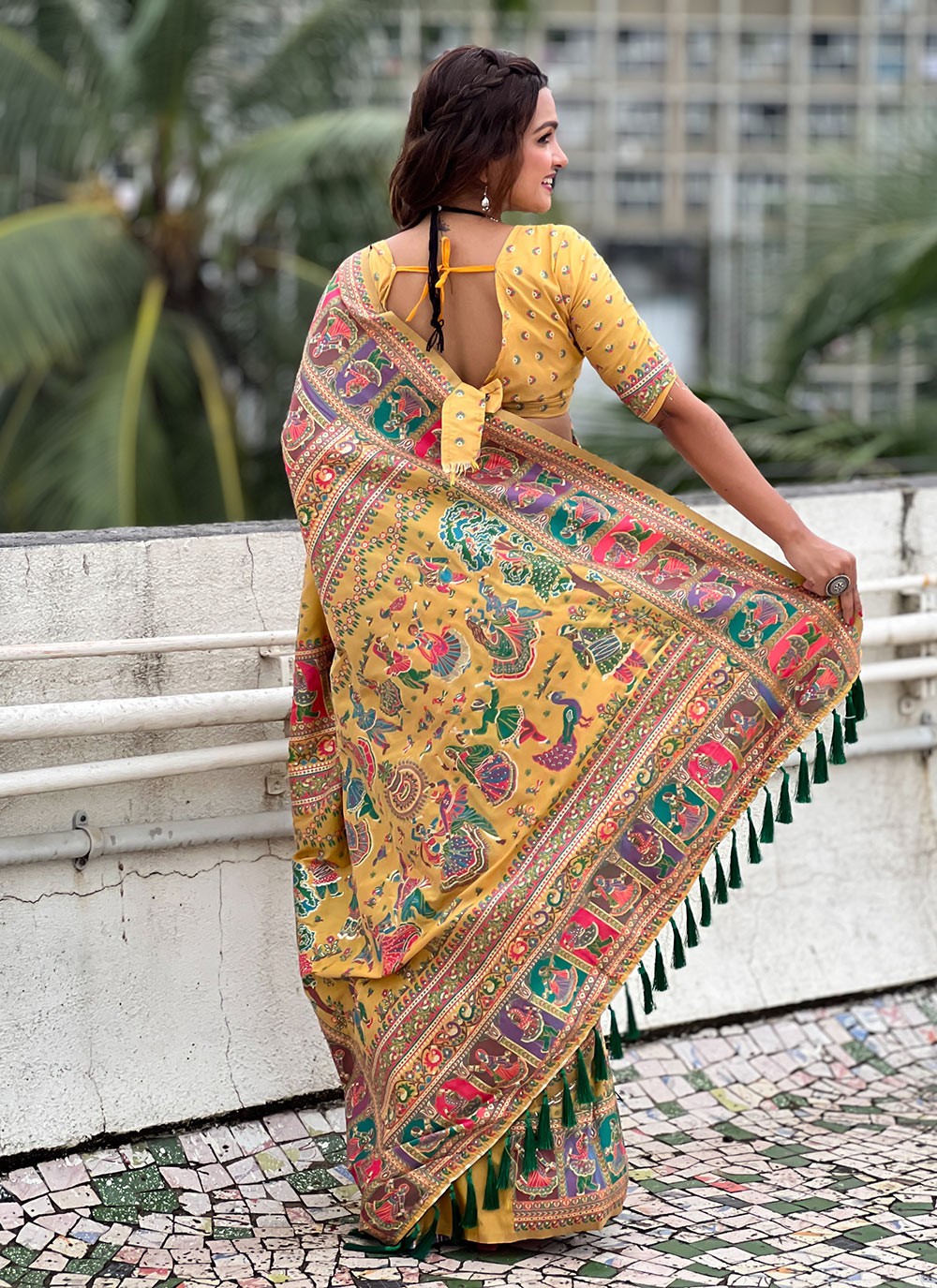 Contemporary Kashmiri Pashmina, Silk Saree - S8739