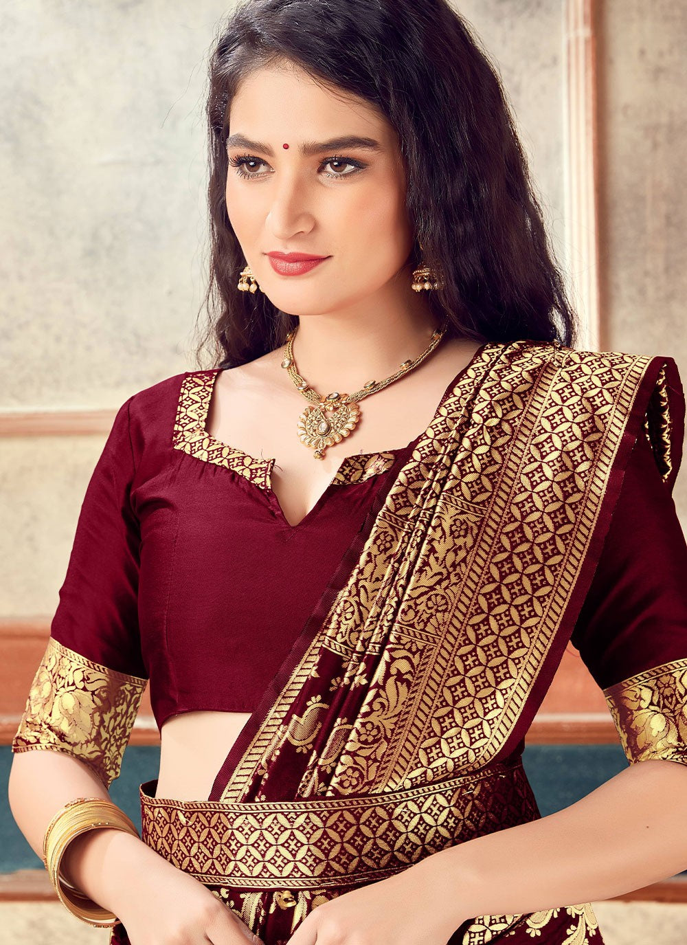 Trendy Weaving Zari Silk Saree - S2814