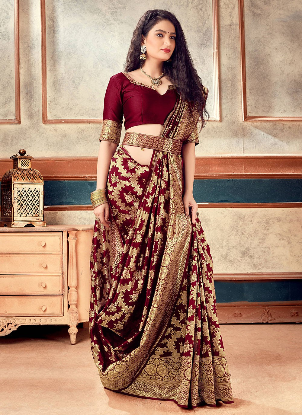 Trendy Weaving Zari Silk Saree - S2814