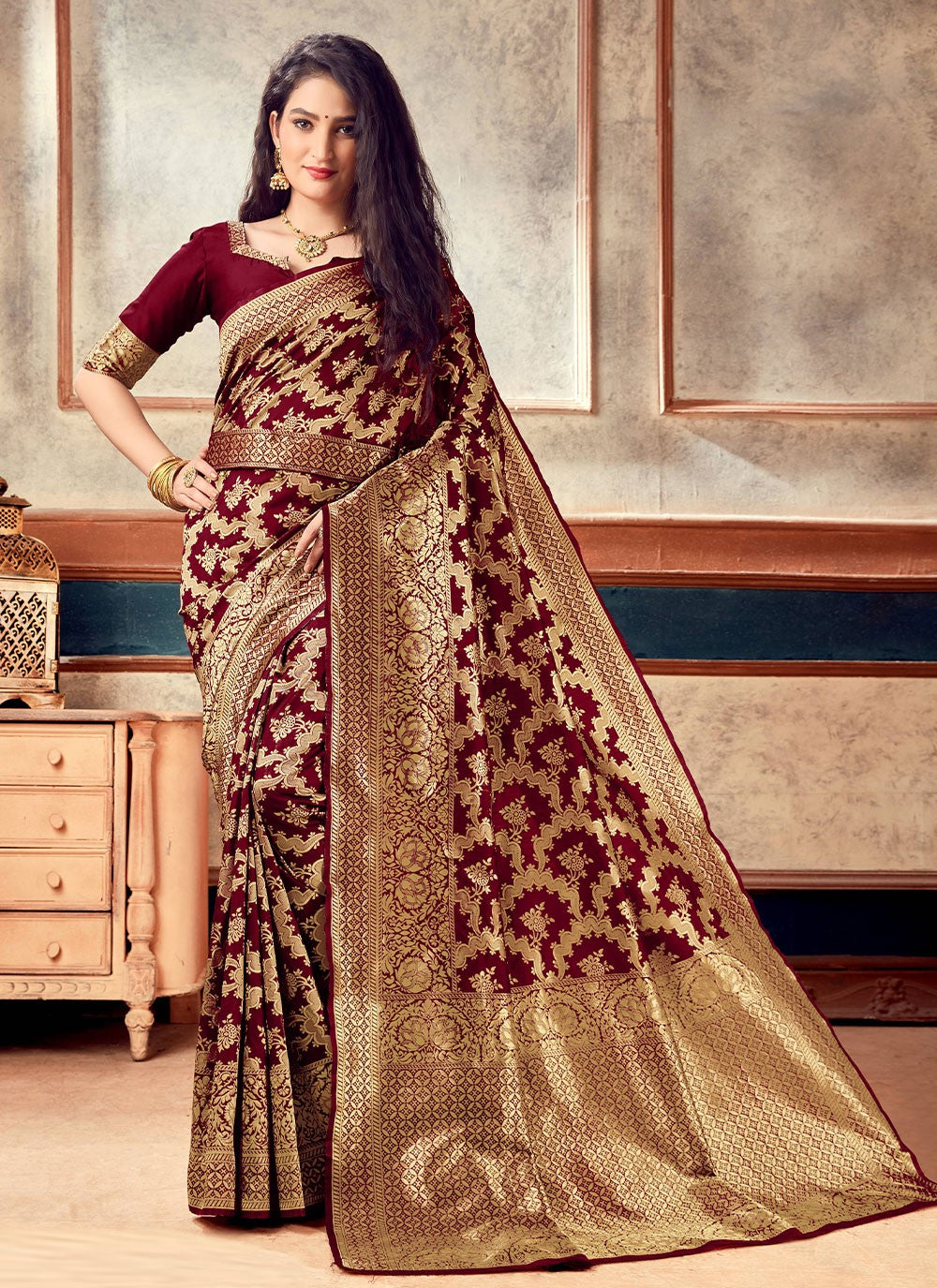 Trendy Weaving Zari Silk Saree - S2814