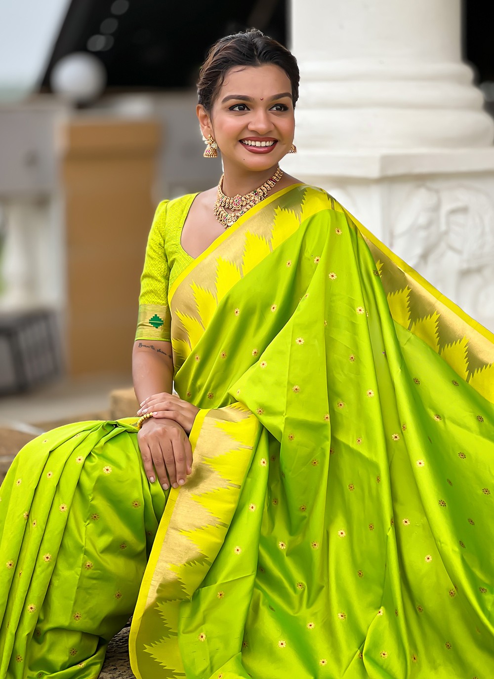 Green Silk Contemporary Saree Jacquard Work, Meenakari S18361
