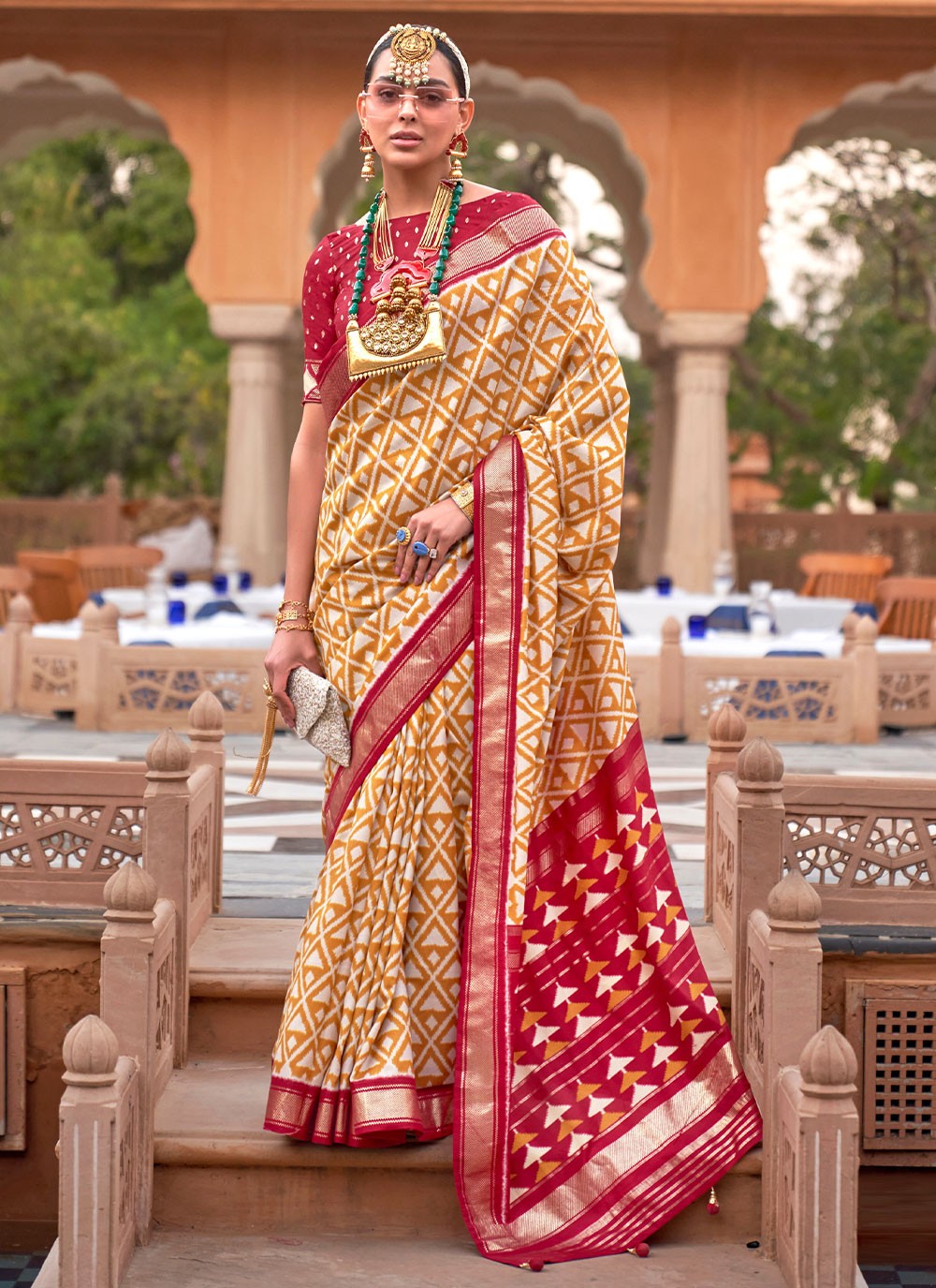 Classic Foliage Prints Silk Saree - S2648