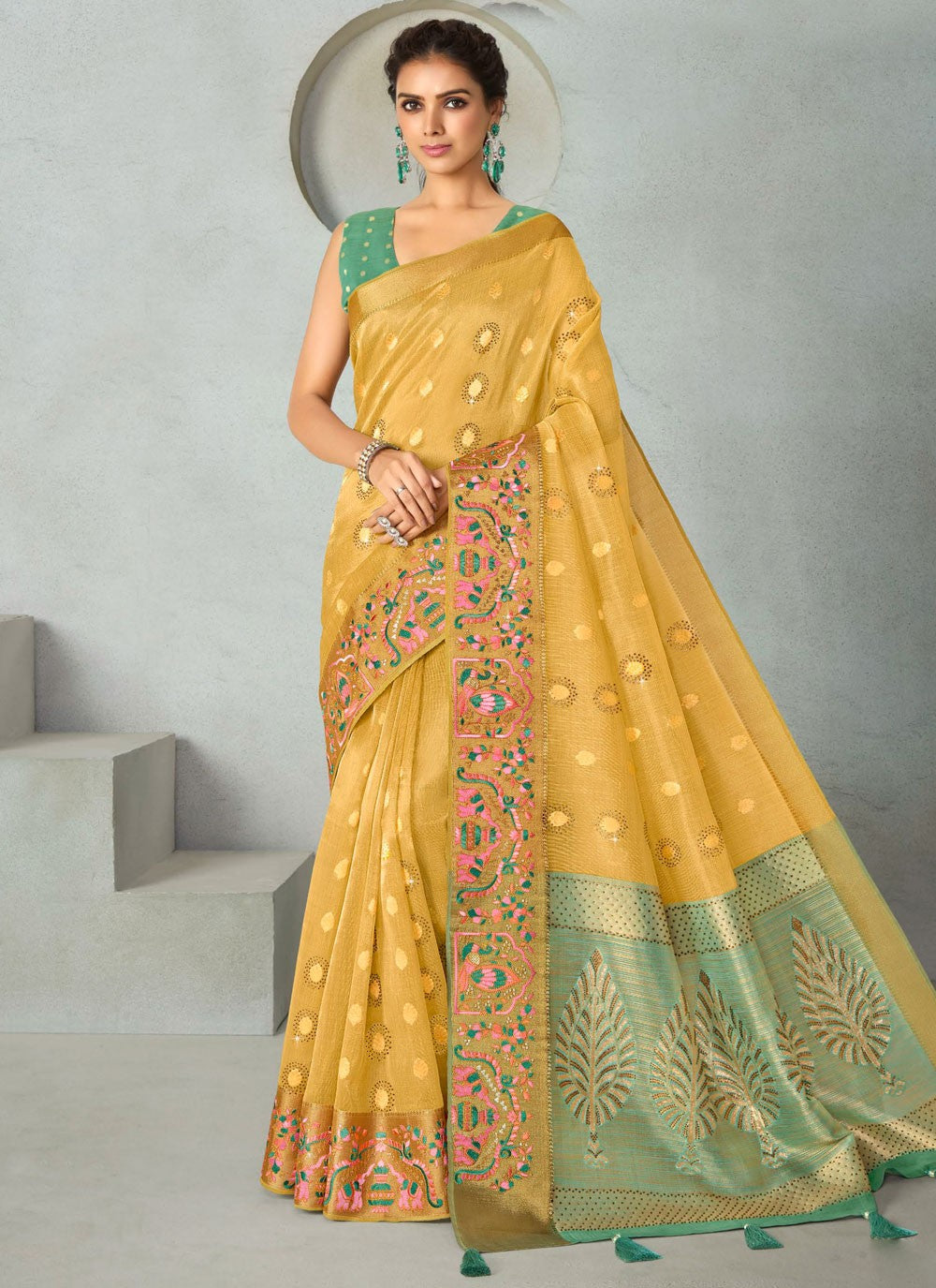 Classic Weaving Zari Silk Saree - S7689