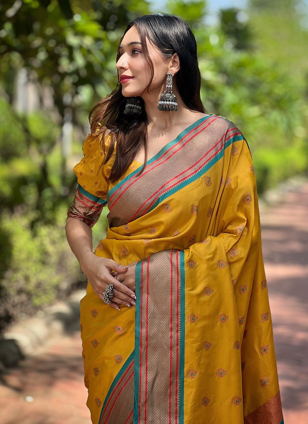 Classic Woven Silk Saree - S8072