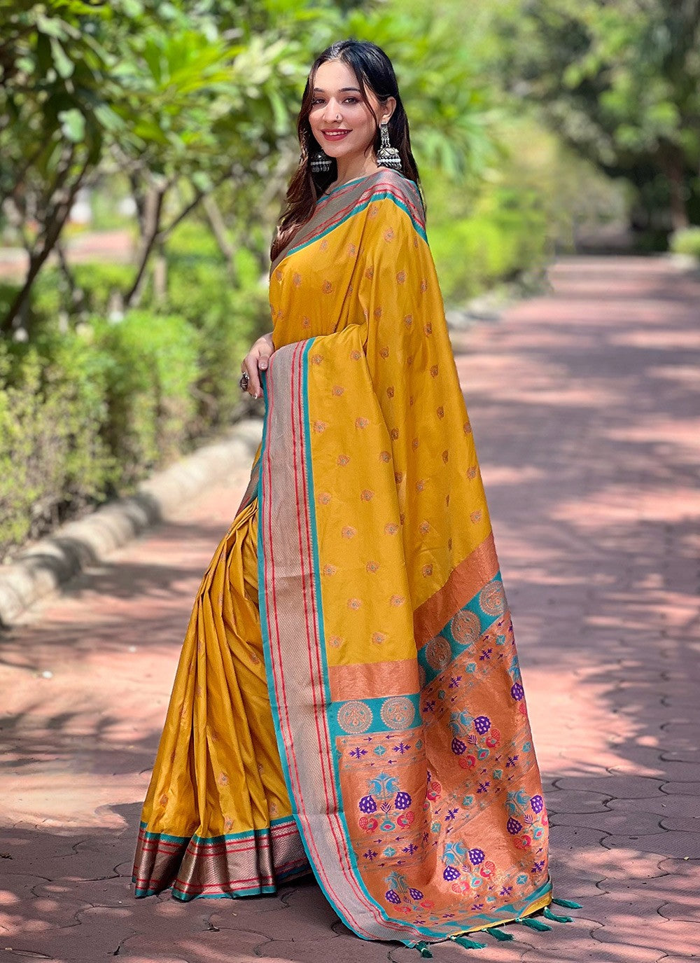 Classic Woven Silk Saree - S8072