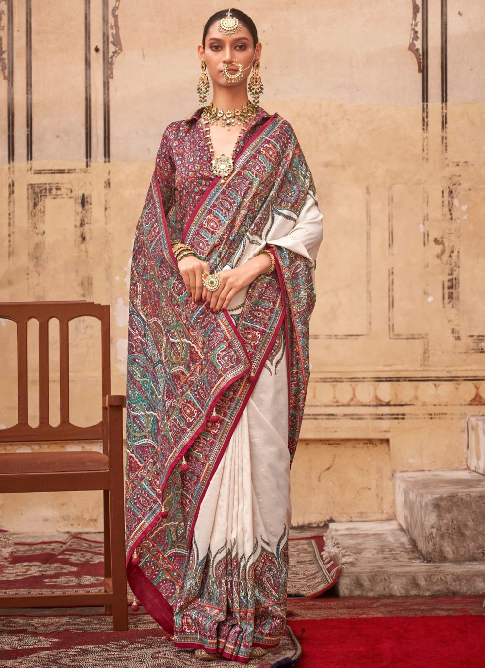 Paisley Printed Silk Off White Saree S14198