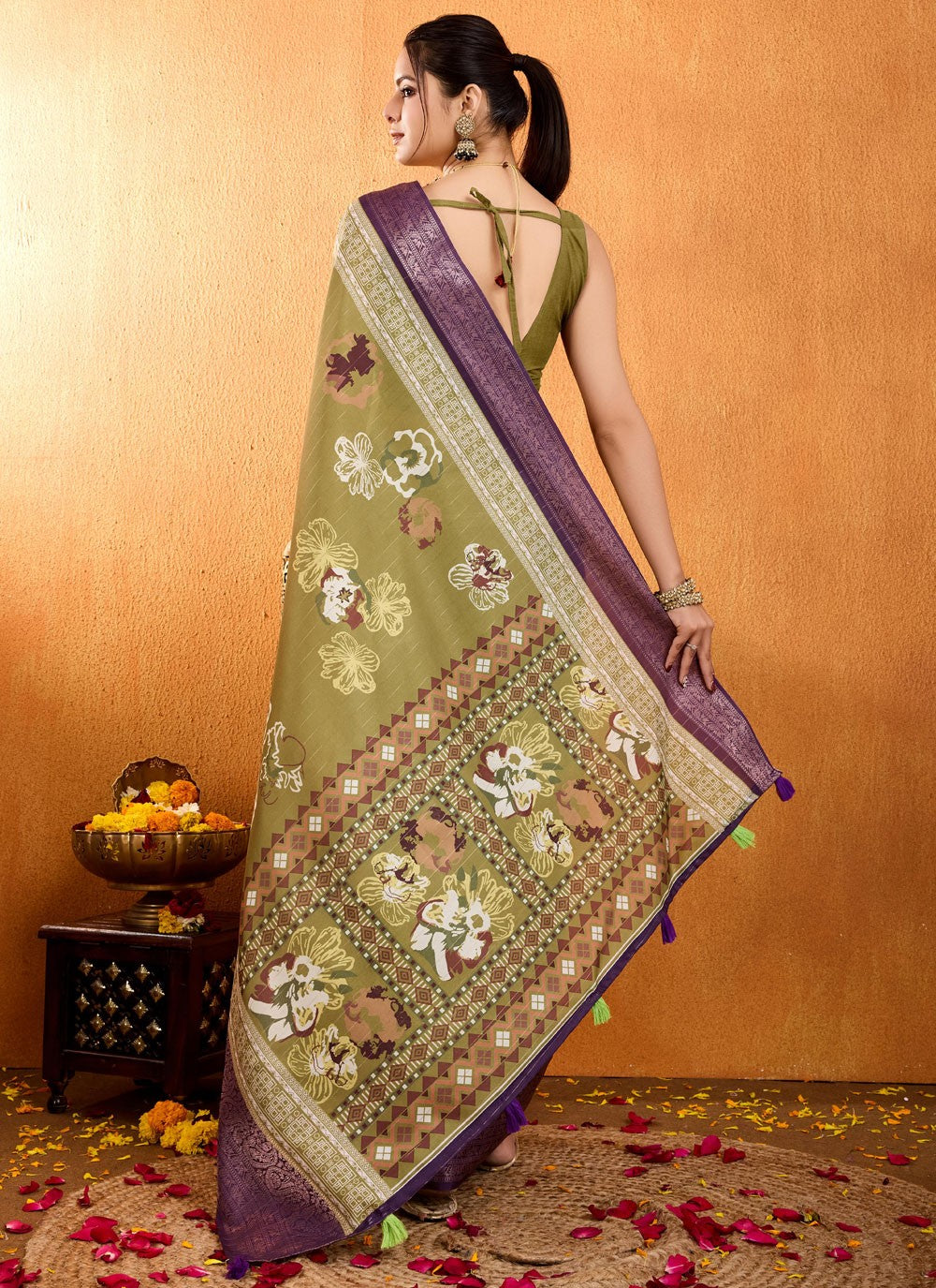 Floral Printed Silk Green Saree S13778