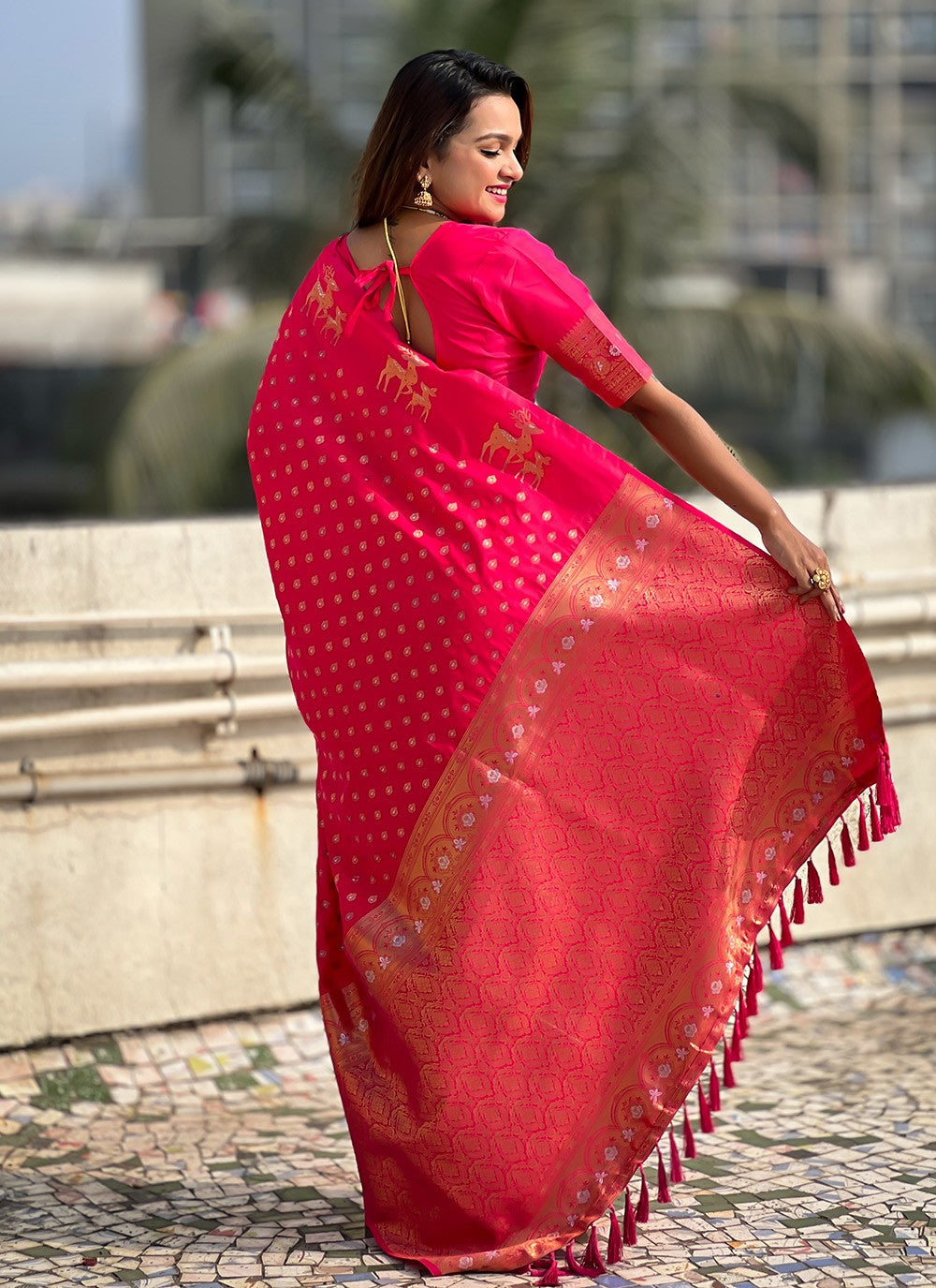 Contemporary Weaving Zari Pink Silk Saree S13152