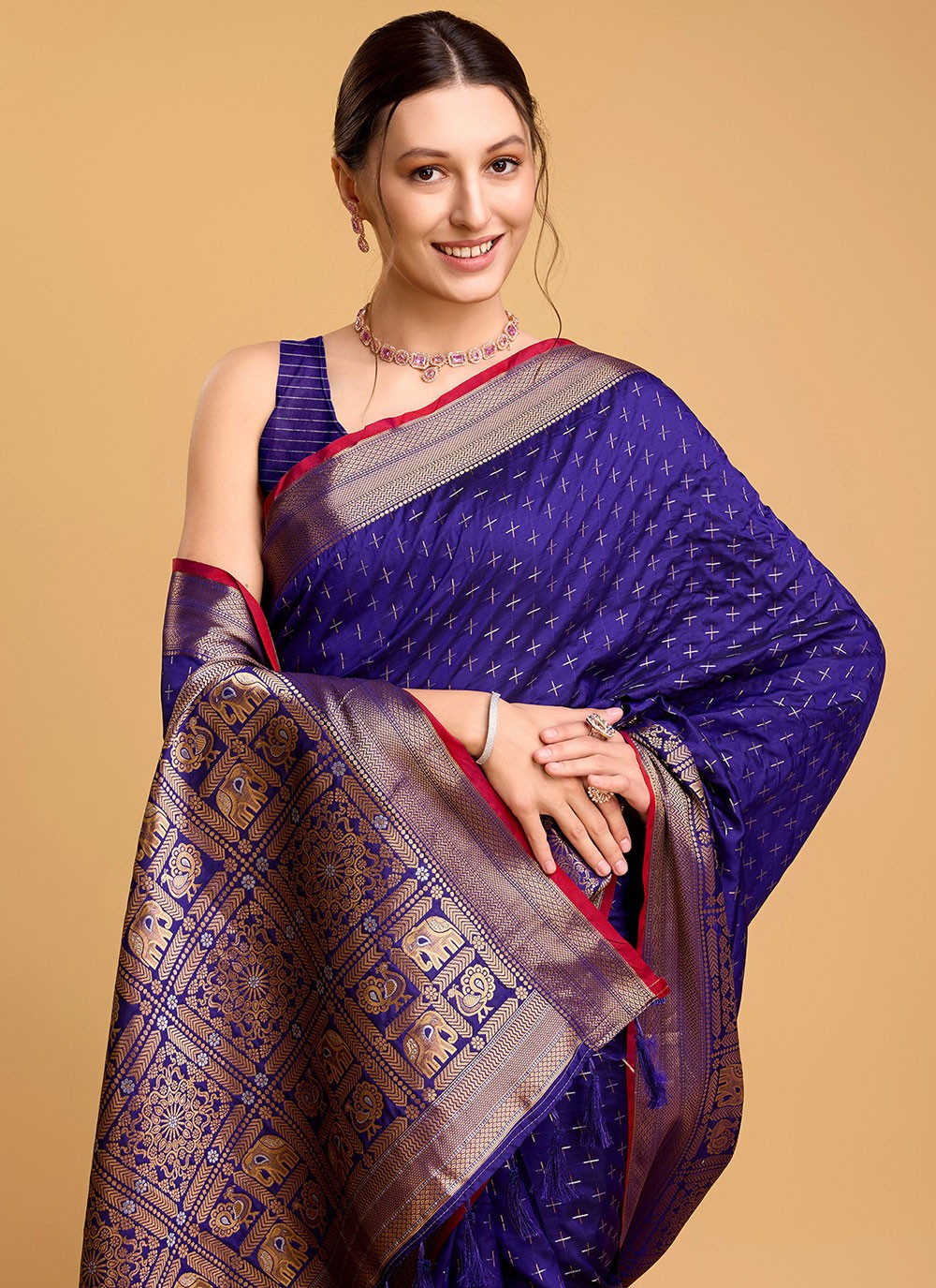 Contemporary Jacquard Work Silk Saree - S5601