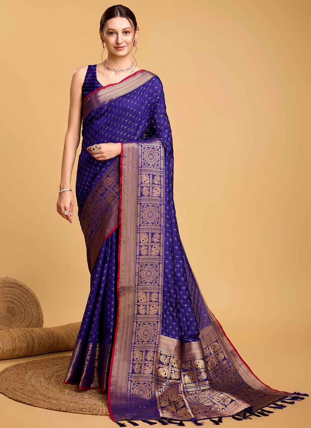 Contemporary Jacquard Work Silk Saree - S5601