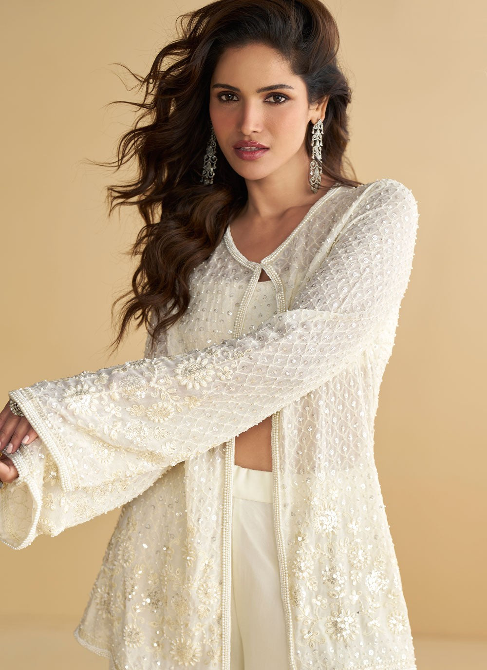 Readymade Style Beads, Sequins, Thread White T8229