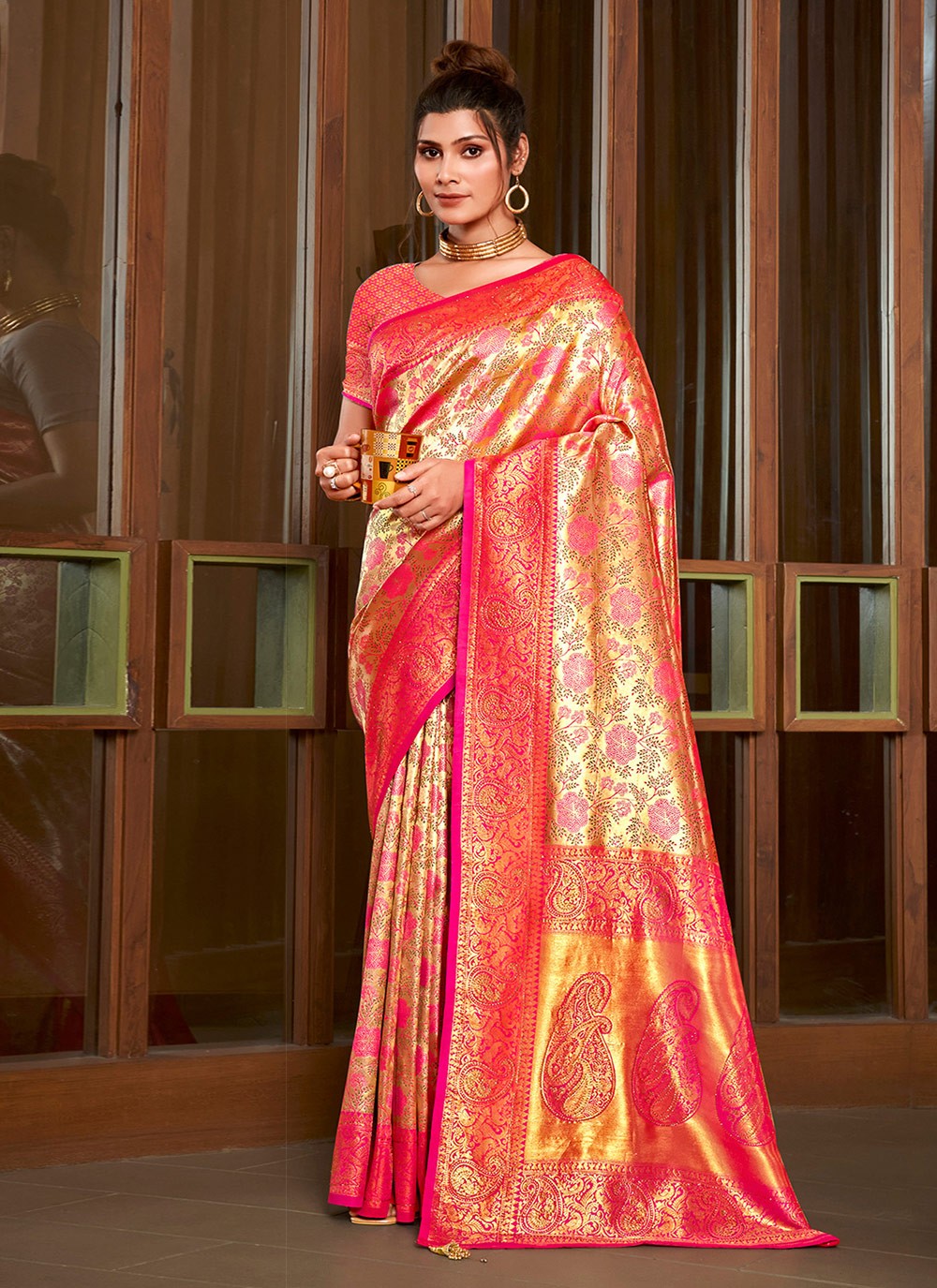 Traditional Weaving Zari Silk Saree - S6830